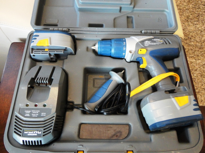 Mastercraft Maximum 14.4V Cordless Drill set 54 2865 2 Power Tools Kitchener Waterloo Kijiji Classifieds