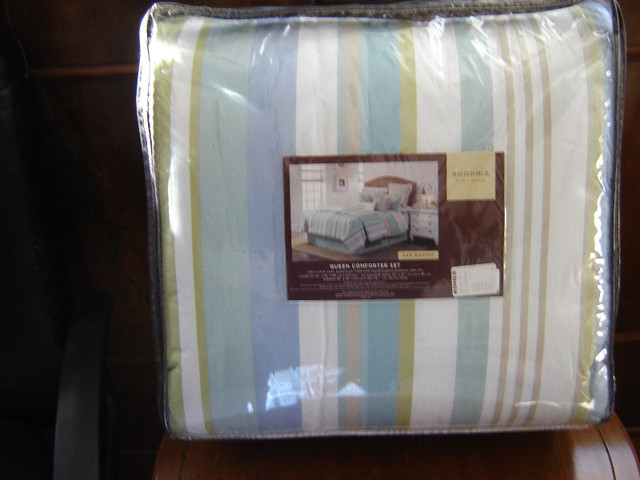 Queen Comforter Set (Sonoma life + style) in Bedding in St. Catharines