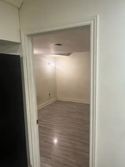room for rent!