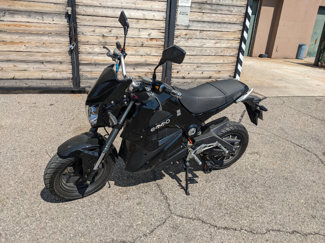 Electric Motorbike [No license needed] Emmo Knight - Almost New in Scooters & Pocket Bikes in Mississauga / Peel Region