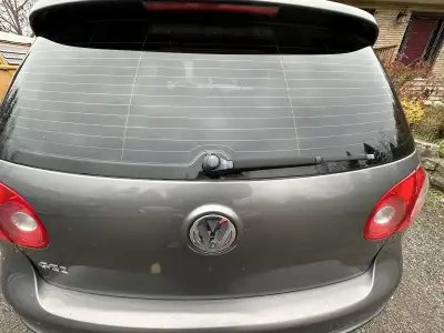 Vw gti 249000 kms Cold air intake New timing chain, pcv, divertor valve Will have winters on steels