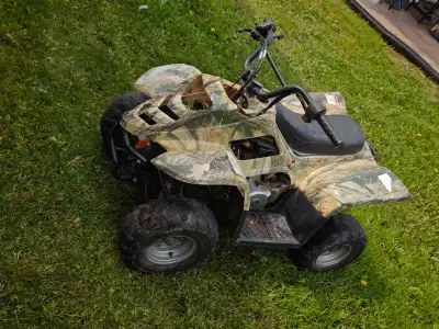 Selling my kids quad,needs a new starter and battery charge. Selling as is.