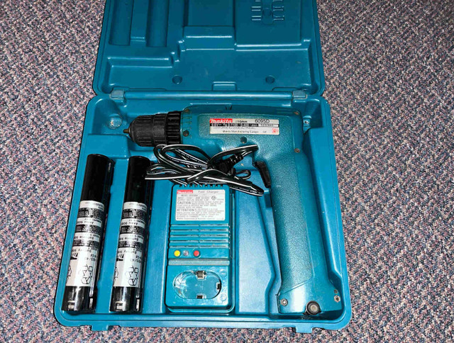 Drill, Makita 9.6volt cordless drill in Power Tools in Bedford