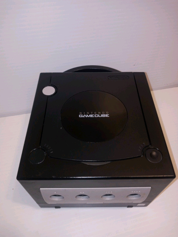 Nintendo Cube Game Console With One Controller- Black dans Autre  à Ville de Montréal - Image 3