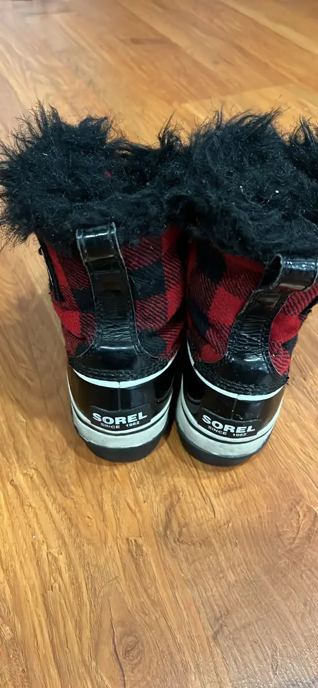 Botte d hiver Femme Sorel winter women boot  size 37 in Women's - Shoes in Laval / North Shore - Image 3