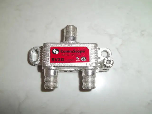 Coxial Cable Splitter in Video & TV Accessories in Bridgewater - Image 2