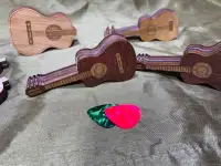 Guitar pic holders