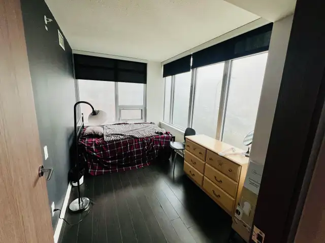Room Downtown Toronto Furnished All Utilities & Wifi Included