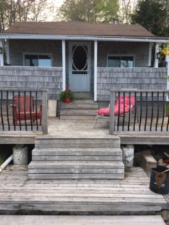 Lakefront 2 bedroom  Hubbards cottage in Nova Scotia - Image 2