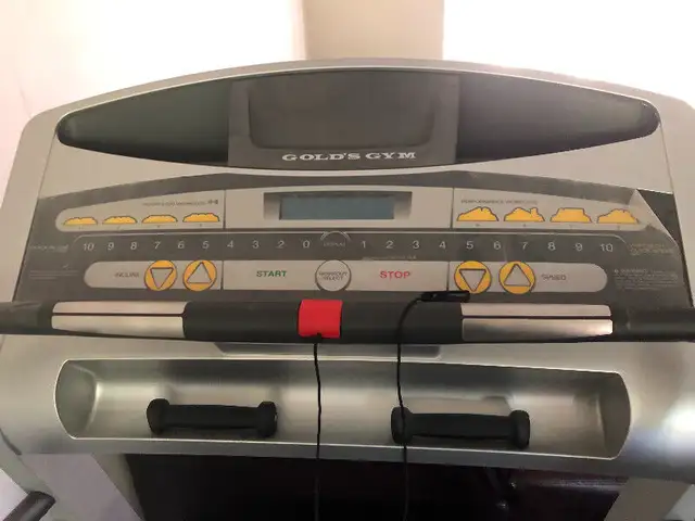 Treadmill in Exercise Equipment in City of Toronto - Image 3