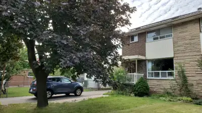 Sunny, Spacious, Comfortable, PRIVATE room for rent in a private house 2nd floor. Awesome backyard....