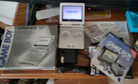 Silver Gameboy Advance SP - CIB