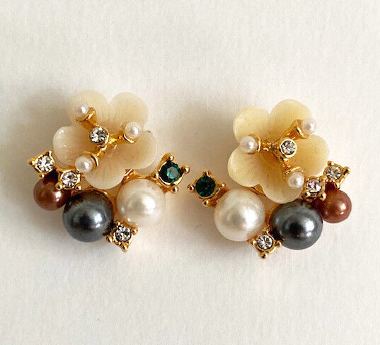 ELEGANT FLORAL PIERCED EARRINGS GP w PEARLS & FAUX JEWELS NEW in Jewellery & Watches in Stratford - Image 2