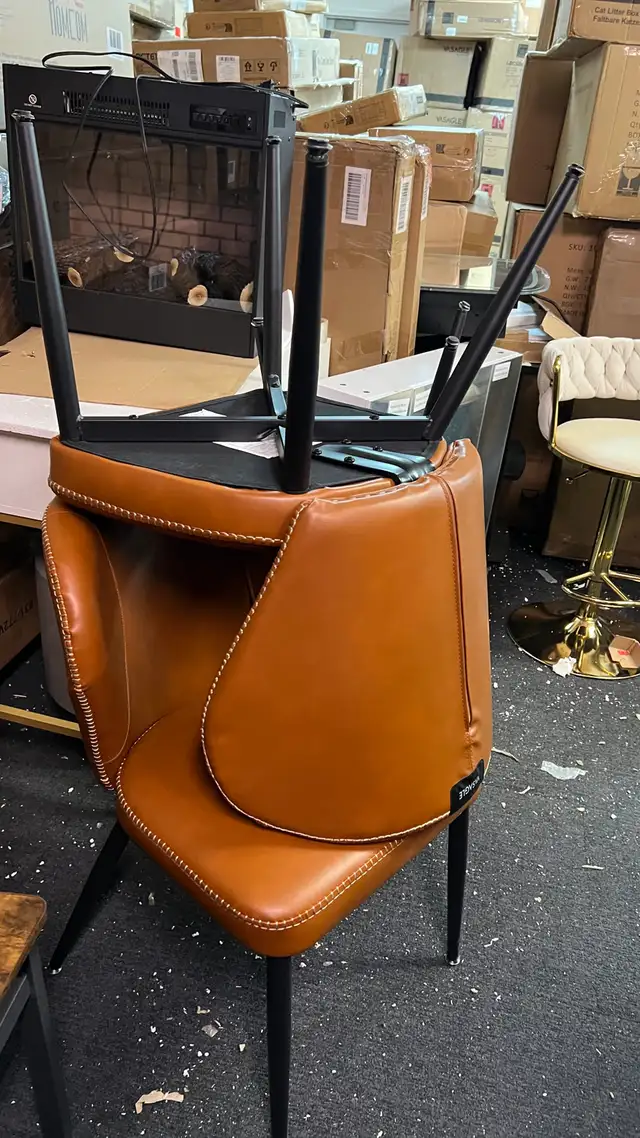 Beautiful heavy duty restaurant dining chairs  in Chairs & Recliners in Markham / York Region - Image 8