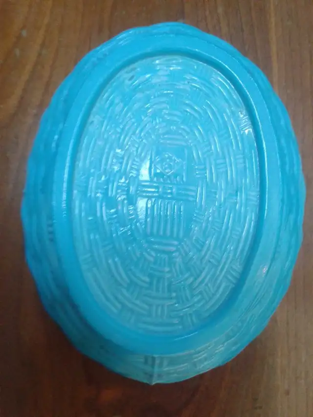 Bonbonniere ancienne (poule) in Arts & Collectibles in Sherbrooke - Image 4