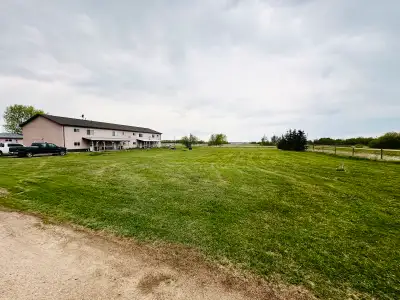 Hardisty Acreage for rent