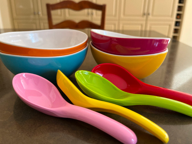 Colourful Melamine Bowls and Spoons Set in Kitchen & Dining Wares in Oakville / Halton Region