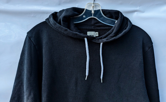 ASOS Hoodie Kangaroo Pocket Size M in Baseball & Softball in Oshawa / Durham Region - Image 2