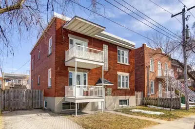 3-4 Bedroom upper duplex for rent in Lachine! HEAT INCLUDED!