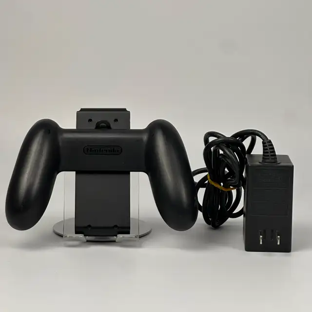 Nintendo Switch Console HAC-001 - 3136712 in Nintendo Switch in Laval / North Shore - Image 7
