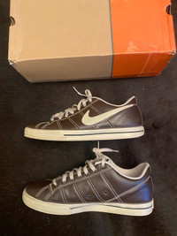 Nike Tennis Classic Low - Size 11 Preowned