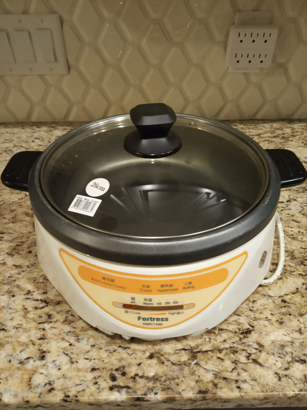 Fortress Electric Multi Cooker Hot Pot (1500W) in Microwaves & Cookers in Edmonton