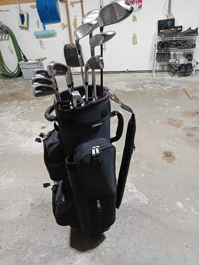 Set of golf clubs in Golf in Hamilton - Image 4