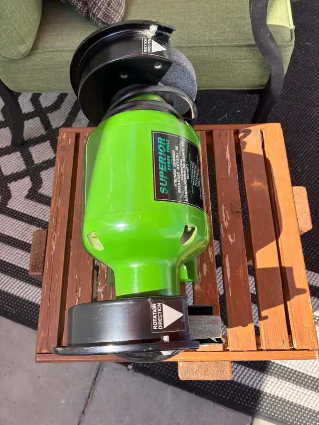 Superior Bench Grinder in Power Tools in Regina - Image 4
