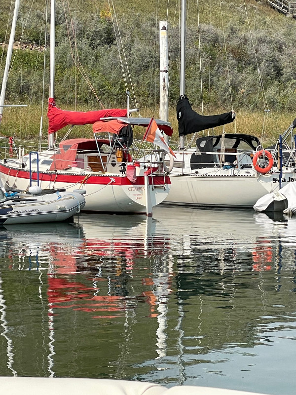 CS 27 Sailboat with shore power slip in Sailboats in Saskatoon - Image 3