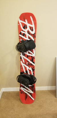 Bataleon Global Warmer snowboard (154) with Union Force bindings