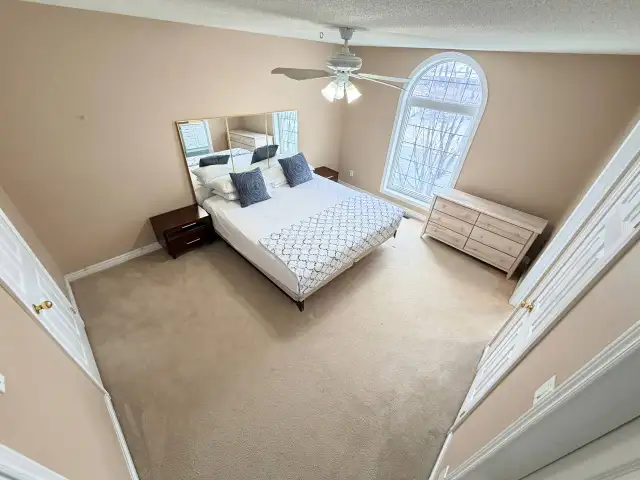 FURNISHED ROOMS FOR RENT