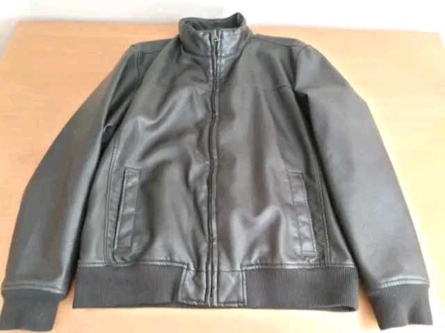 Dockers Men's Leather Winter Fall Jacket - Large in Men's in Calgary - Image 2