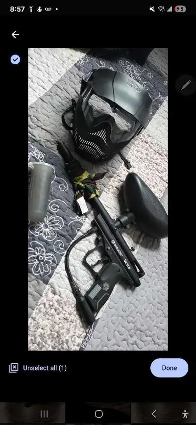Spyder Victor paintball gun package in great working condition. Perfect beginner or casual setup – r...
