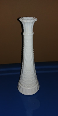 Vintage Milk Glass Flower Vase 