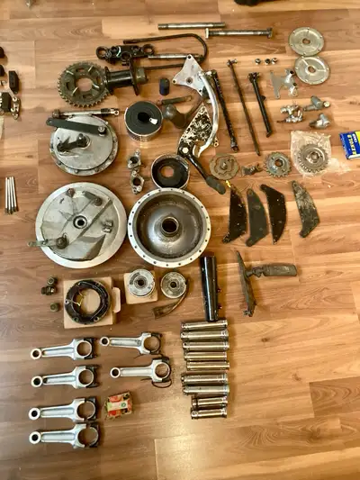Triumph parts All the parts are either for a T100(500cc) or a T120(650cc). Some of the gears are for...