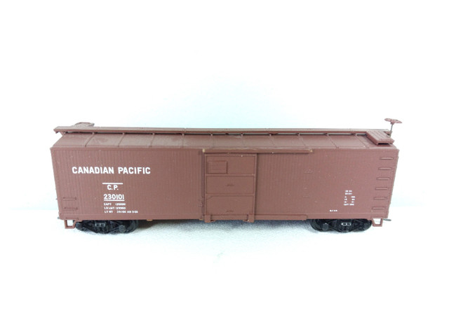 HO Train Walthers 932-2270 CPR 40' DS Wood Box Car w/ Steel Ends in Hobbies & Crafts in Moncton - Image 2