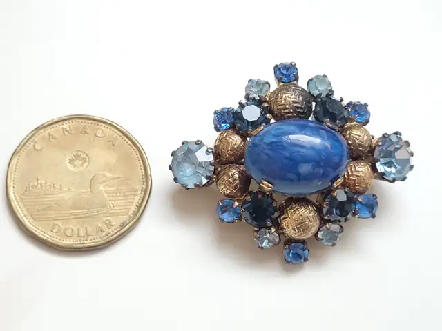 Vintage Blue Art Glass and Rhinestone Brooch in Arts & Collectibles in City of Toronto - Image 8