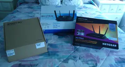 SmartRG sr808ac Gigabit Router DOCSIS 3.0 (24x8), Dual band 2.4Ghz 802.11n and 5Ghz 802.11ac, AC1900...
