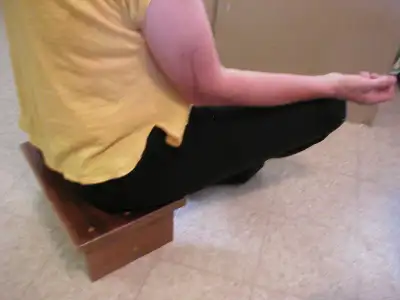 Fait sur mesure selon nos spécifications alors que nous vivions avec une famille chinoise. Après ana...