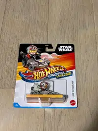 Hot wheels Star Wars racer verse Luke Skywalker