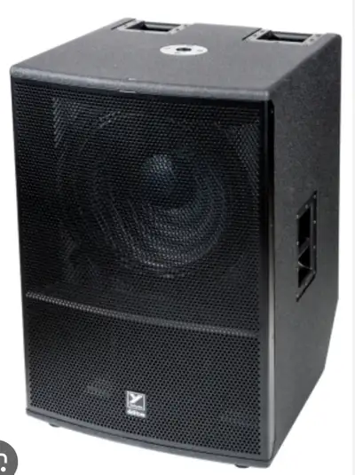 Yorkville ES18P Elite 1600 Watt 3200 peak Powered Subwoofer 18" $2200 OR BEST OFFER In Excellent pre...