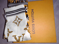 Unisex  Louis Vuitton head wrap brand new basically and reversib