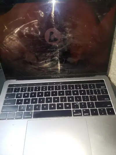 Apple MacBook Pro 13" (2017) - 3.1 GHz i5 / 8GB RAM / Touch Bar, View more