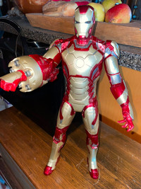 2012 Marvel Iron Man 15 inch Electronic Talking Action Figure