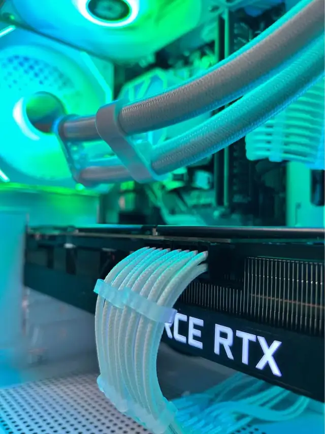 RTX 3080 | RYZEN 5 5600X | 32gb | 1TB | Water cooled GAMING PC in Desktop Computers in City of Toronto - Image 5