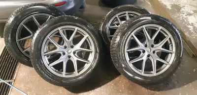 Set of 4, came off of 2018 GLC, run flat Pireli Scorpion 235-55-19, tread 6/32, no corossion or curb...