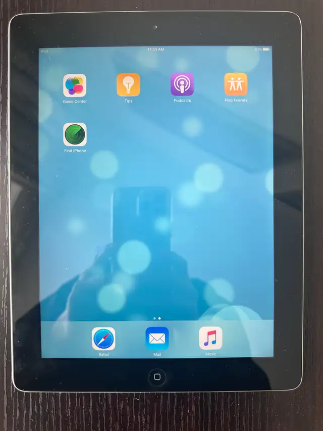 Apple iPad 9.7 inches with WiFi, 16GB-Silver (2012) in iPads & Tablets in Markham / York Region - Image 3