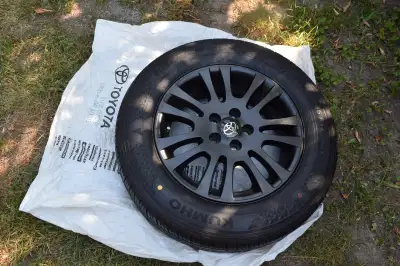 4likenew225/65r17Kumho CRUGEN HP71 All Season Tires ToyotaWheels 5x114.3 TPMS Sensors 4 like new tir...