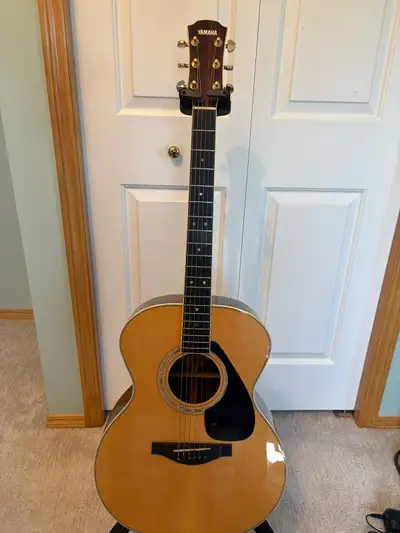 Yamaha LJ16 guitar, View more