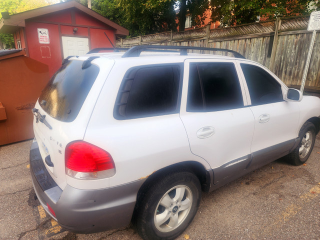 2005 Hyhundai Santa Fe in Cars & Trucks in Markham / York Region